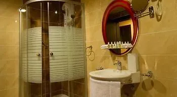Zahra White Palace Hotel